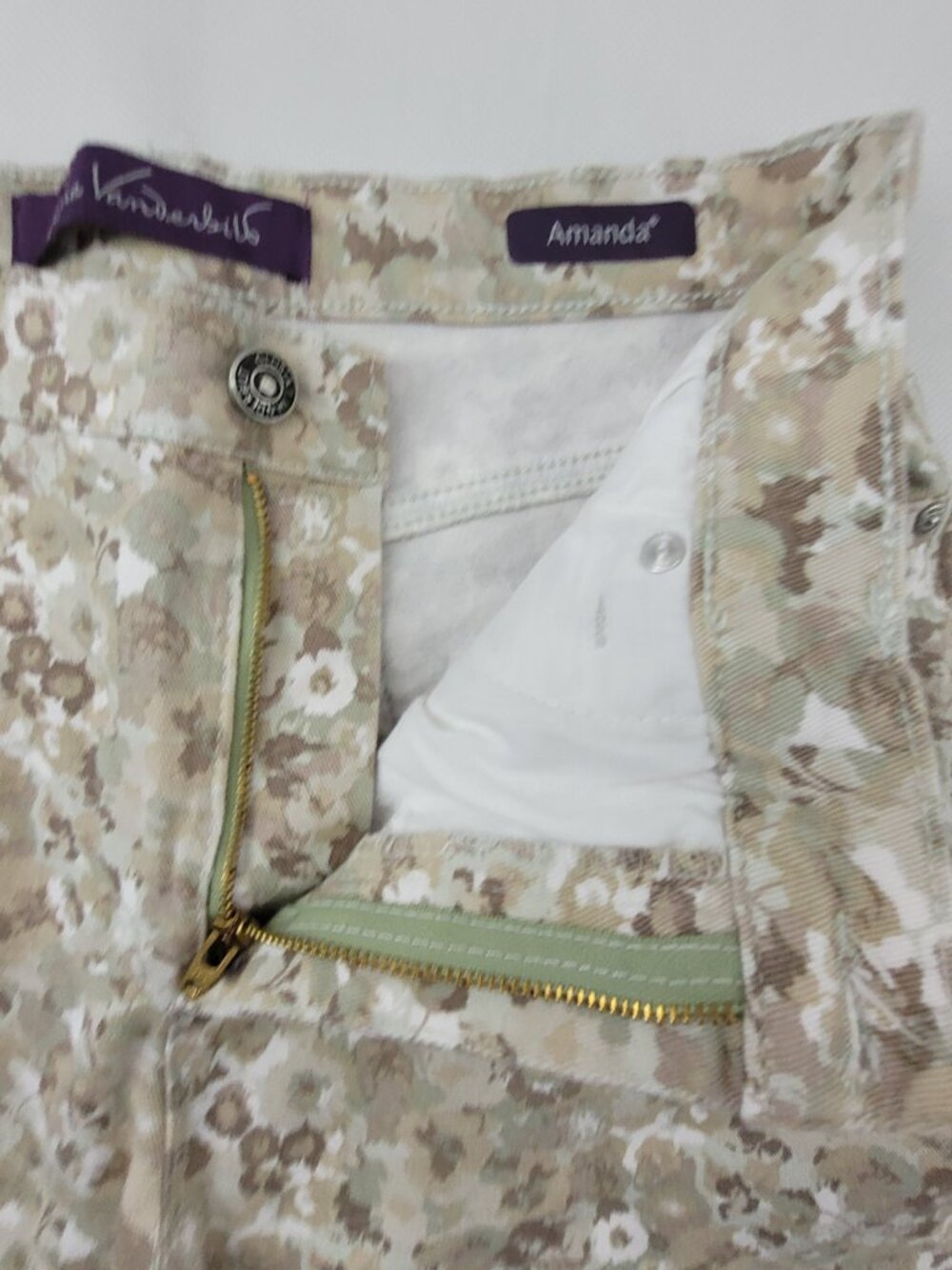 Gloria Vanderbilt Jeans Womens 10 Beige FLORAL DENIM High Rise Stretch Amanda